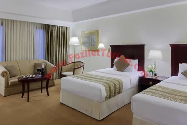 Mövenpick Otel — Medine